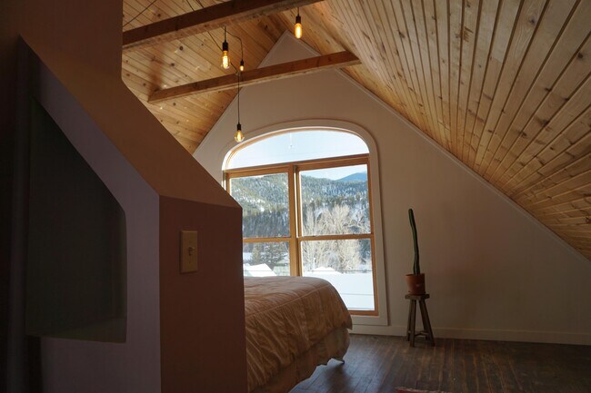 Foto del edificio - 638 Virginia St