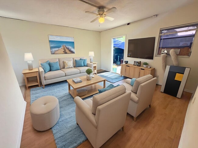 Building Photo - 229 NW 15th Ave