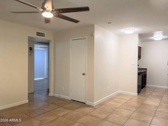 Foto del edificio - 4423 N 13th Pl