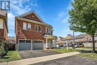 Building Photo - 14 Middlecote Dr