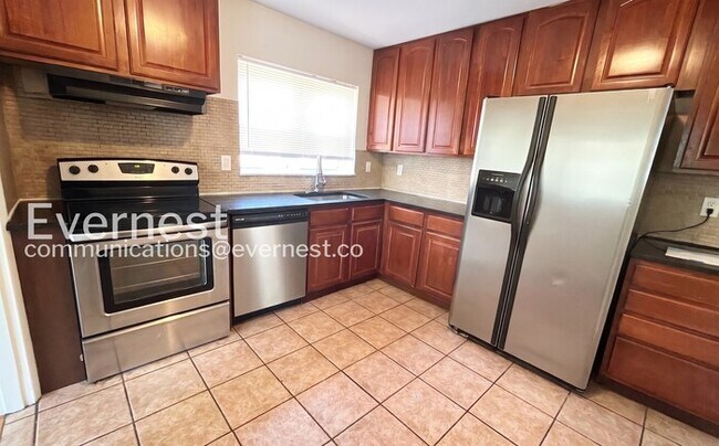 Foto del edificio - 3 Bed / 1 Bath / Vouchers Accepted / Available Now!
