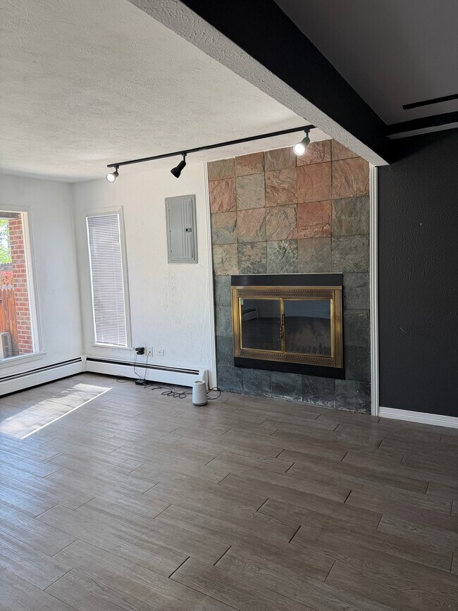 Foto del edificio - 3620 W Linvale Pl