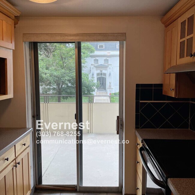 Foto del edificio - Cozy 2 Bed & 2 Bath Condo in Denver / Pet-...