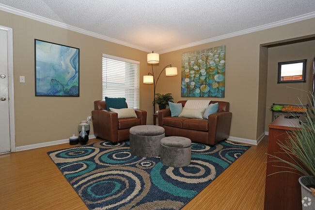 2BR, 2BA - 800 SF B1 - Living - ULake Student Spaces