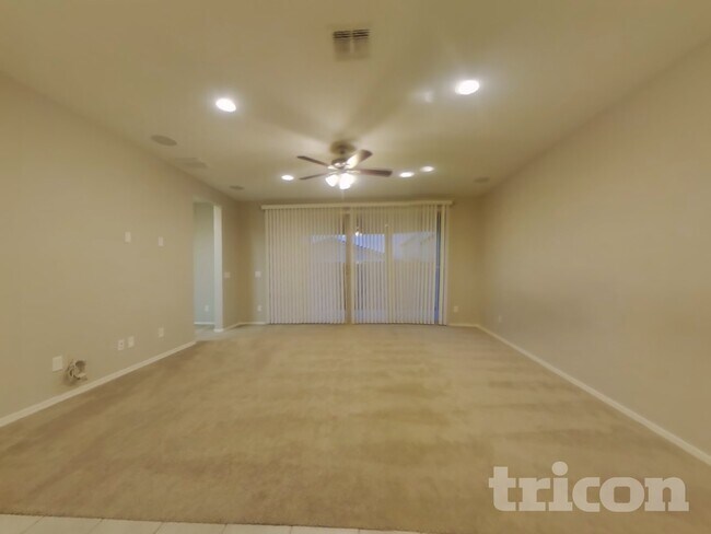 Foto del edificio - 17863 W Buckhorn Trl