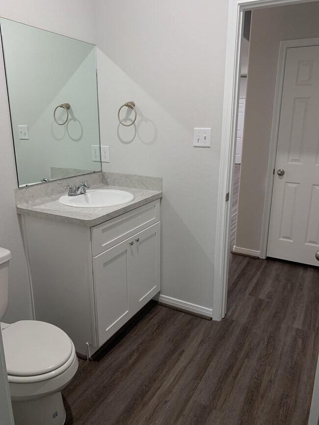 Foto del edificio - 8114 Rhobell St