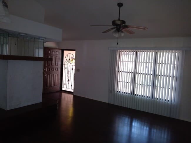Building Photo - 8120 Pagoda Dr