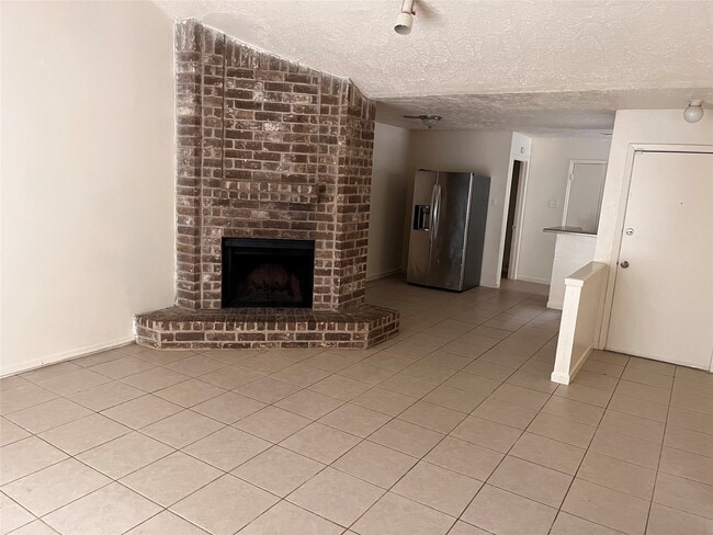 Building Photo - 5415 Ridgemont Pl