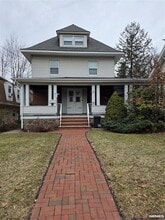 Building Photo - 145 Christie St
