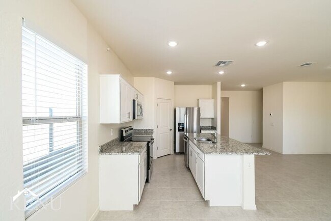 Foto del edificio - 35579 W San Capistrano Ave
