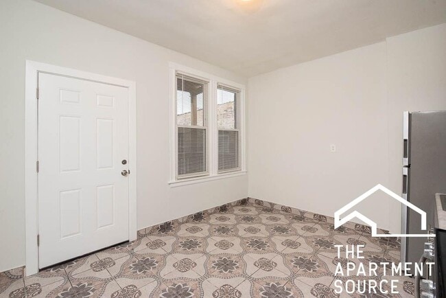 Photo - 1255 North Harding Avenue #2S Apartment