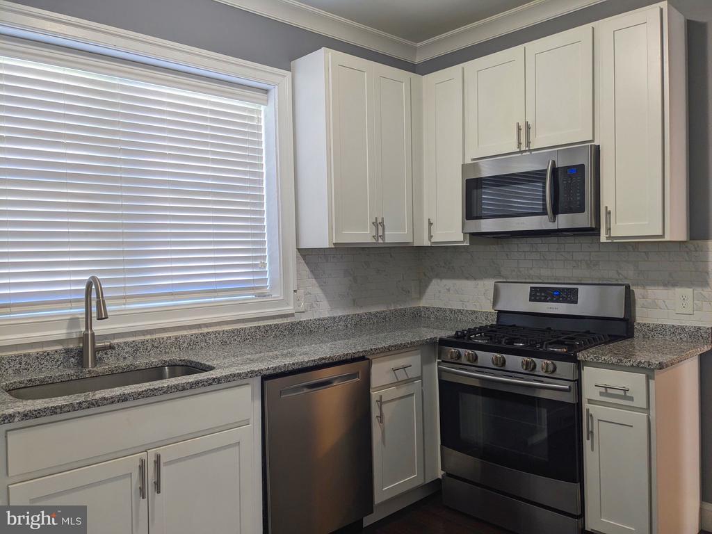 Primary Photo - 203 Williams Rd