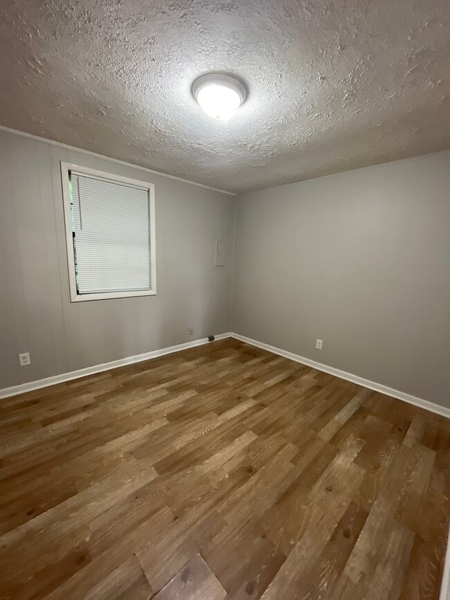 Foto del edificio - 2 Bedroom/1 Bath Duplex at 421 Cedar Valley Dr. Convenient to Nolensville Pike, shops and restaur...