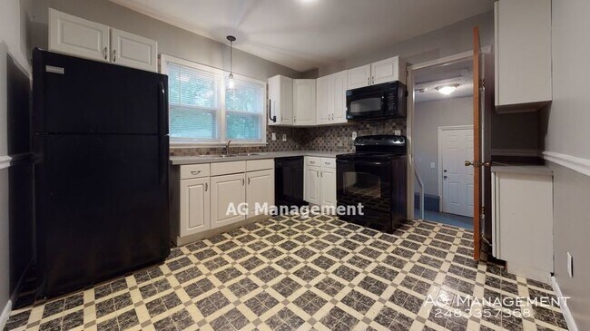 Foto del edificio - 740 Robinwood St