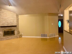Foto del edificio - 9247 Ridge Grove St
