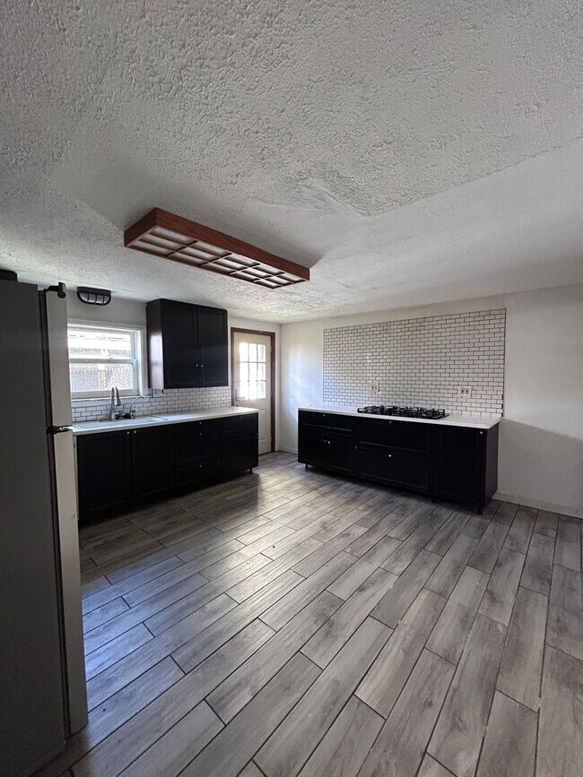 Foto del edificio - 1220-1224 Termon Ave