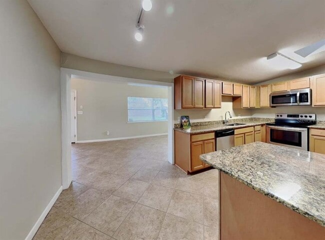 Building Photo - 8025 Excalibur Ct