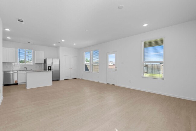 Foto del edificio - 24505 Red Hawthorn Trce