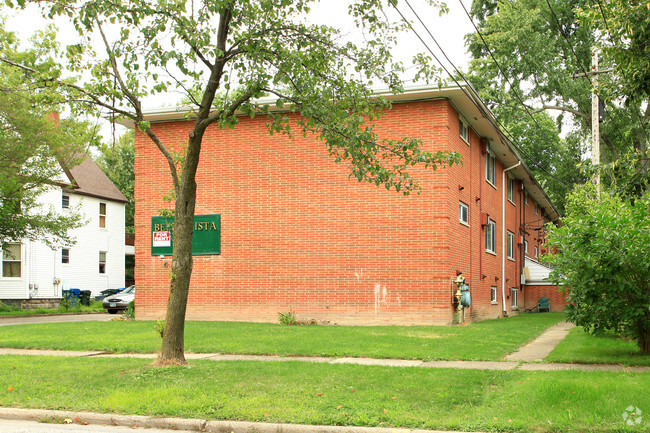 Building Photo - Bella Vista Apartments