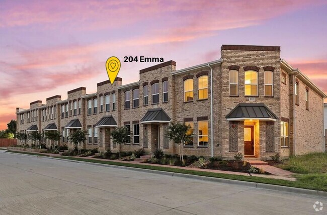 Building Photo - 204 Emma Dr
