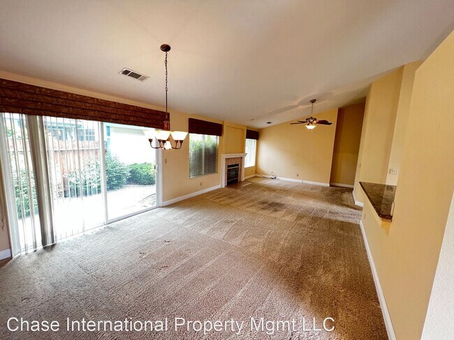 Building Photo - 3 br, 2 bath House - 1742 Lavender Court