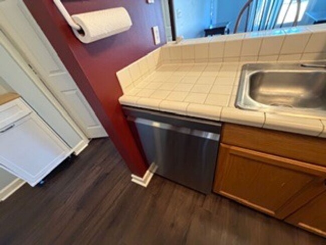 Foto del edificio - Waterfront condo for rent!