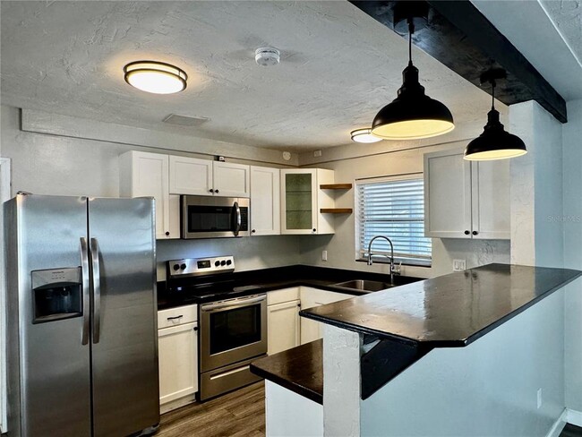 Foto del edificio - 2624 Sunnybrook Dr