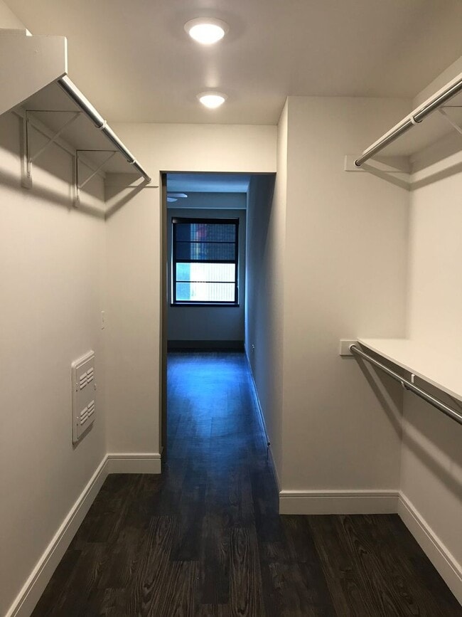 Interior Photo - 1900 Pacific Residences