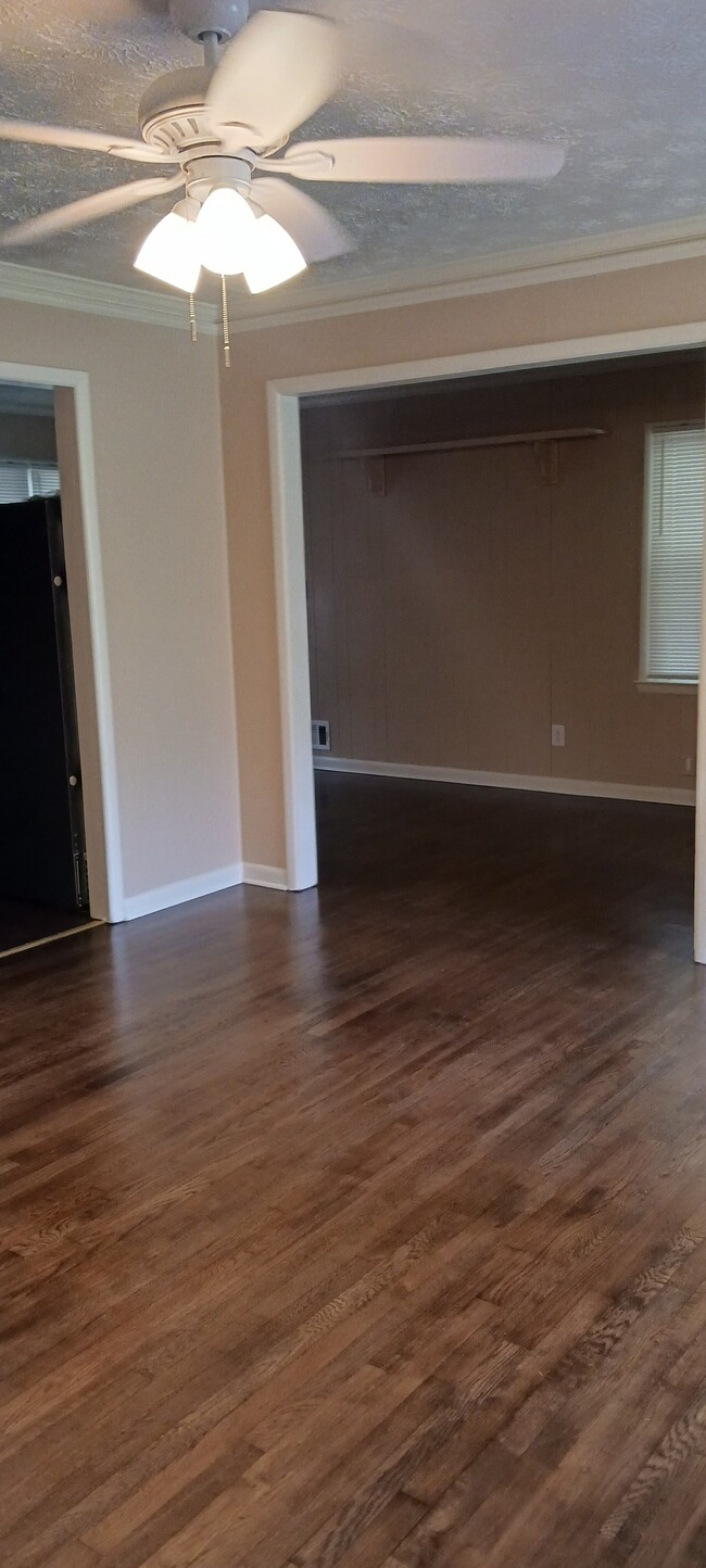 Building Photo - 1703 Glenwyck Pl