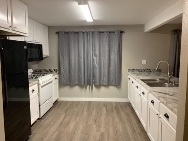 Foto del edificio - 815 Live Oak St