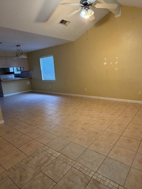 Foto del edificio - 1158 Glenda St