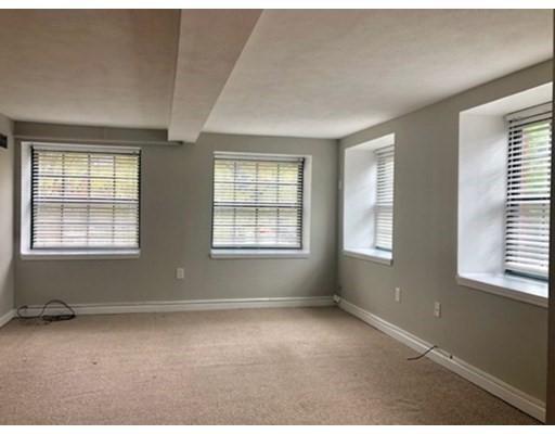 Foto del edificio - 1 bedroom in Lowell MA 01852