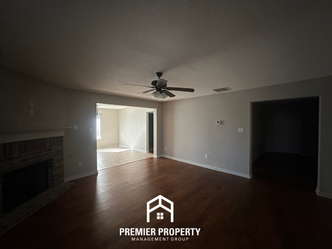 Photo - 1144 Blake Rd House