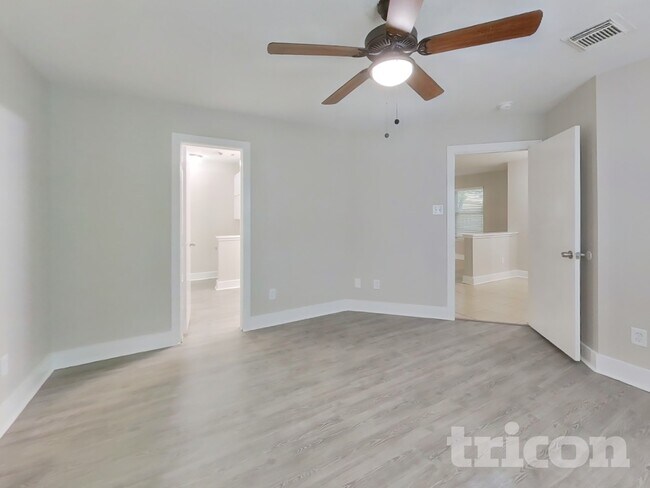 Foto del edificio - 18167 Woodsdale Ct