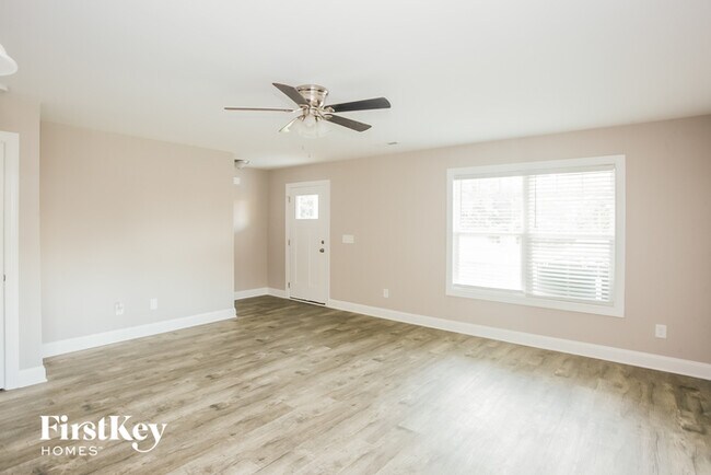 Foto del edificio - 214 Parkway Ave NW
