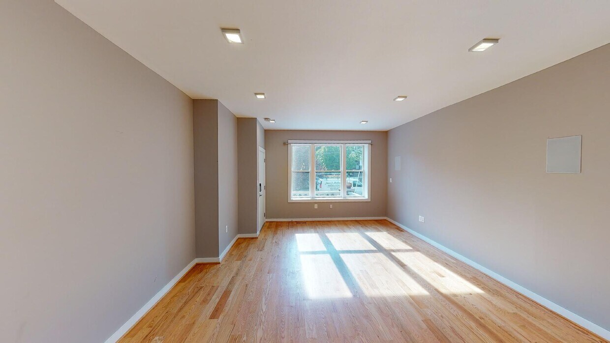 Primary Photo - 4317 15th St NW