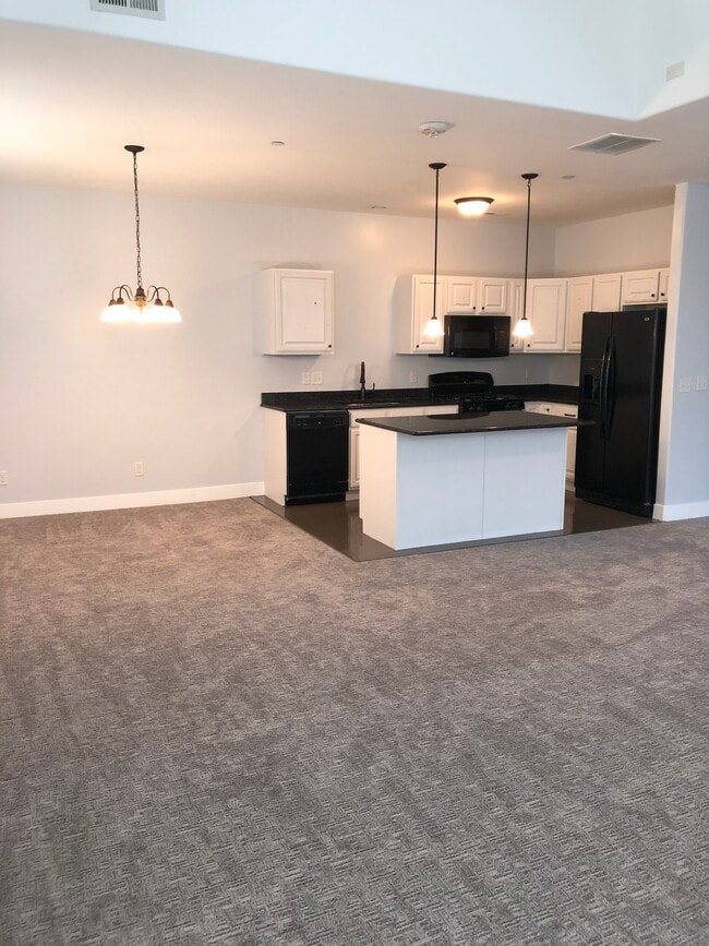 Kitchen - 4528 W South Jordan Pky