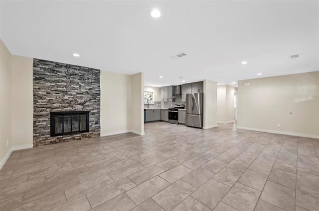 Building Photo - 2209 Sybil Dr
