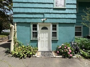 Building Photo - 69 Silvermine Ave