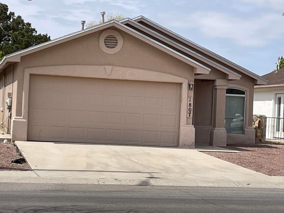 1807 Shreya St, El Paso, TX 79928 House for Rent in El Paso, TX