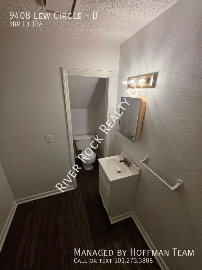 Foto del edificio - 9408 Lew Cir