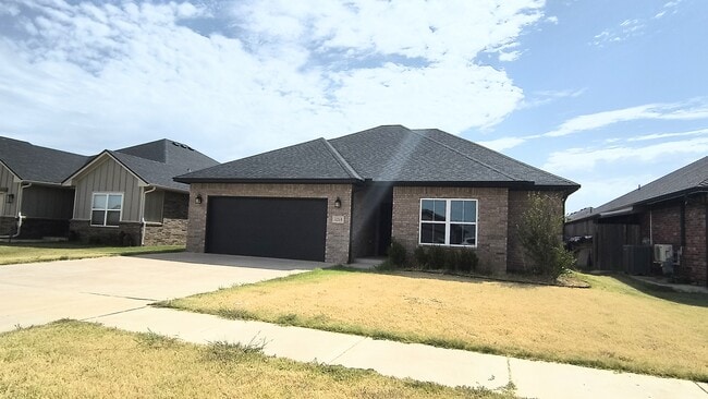 Foto del edificio - 1215 Sierra Ln