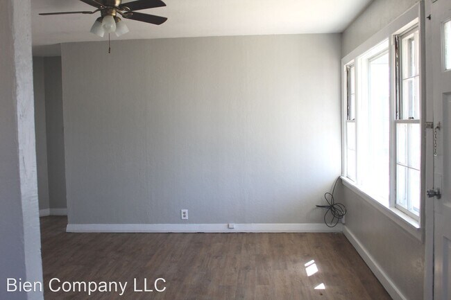 Building Photo - 3 br, 1 bath House - 912 Hickory Hills Dr.