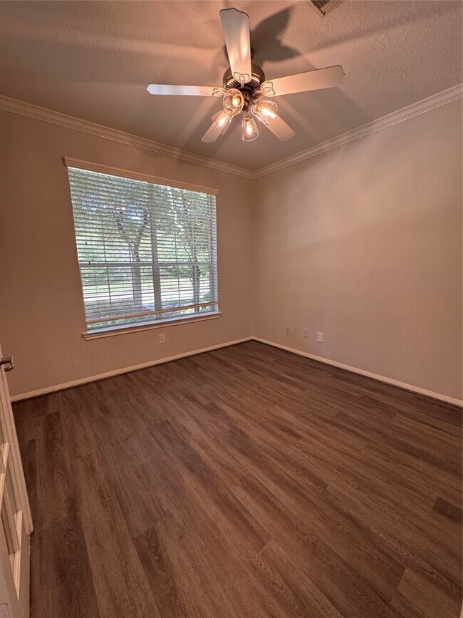 Foto del edificio - 137 E Montfair Blvd