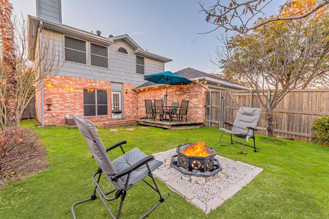 Foto del edificio - 7900 Roundtable Rd