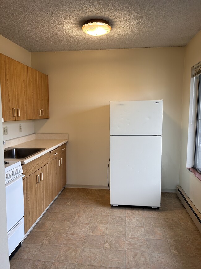 Building Photo - College Hill Apartments