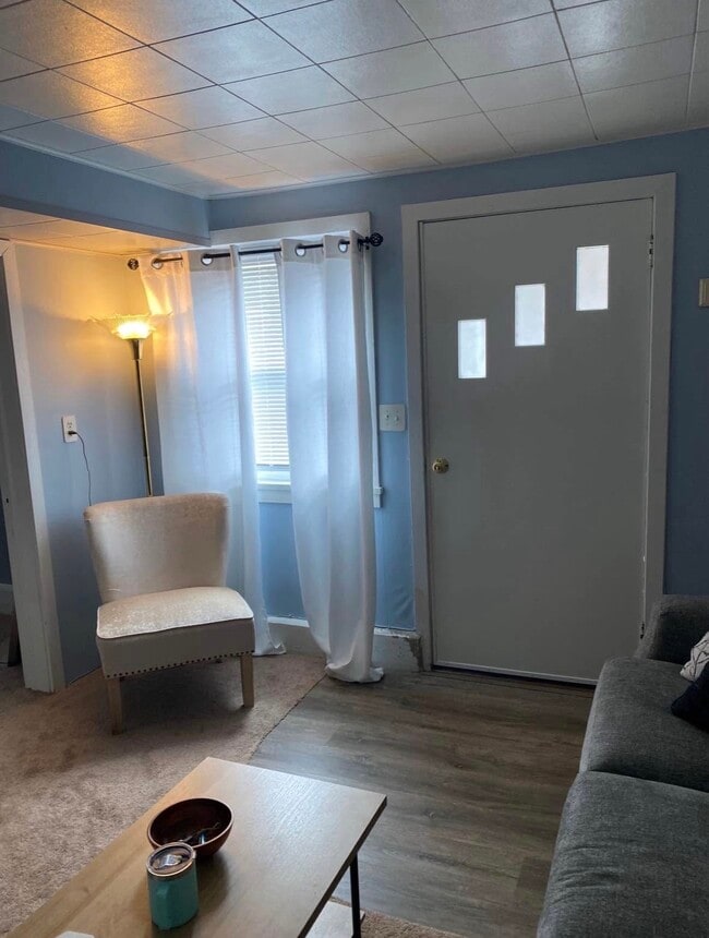 Building Photo - Church Alley