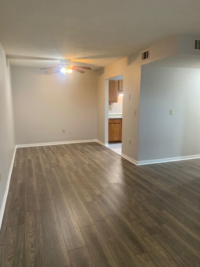 Building Photo - Meadowview Apartments