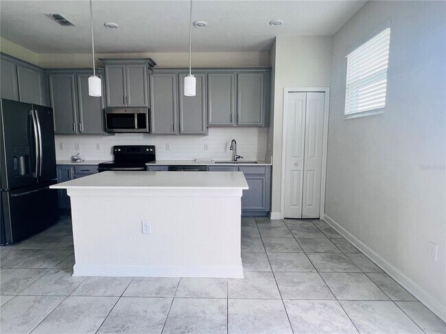 Foto del edificio - 4894 Tribute Trail