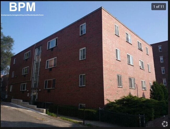 Building Photo - 10 Scottfield Rd